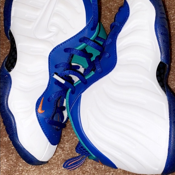 Nike’s - Picture 3 of 4